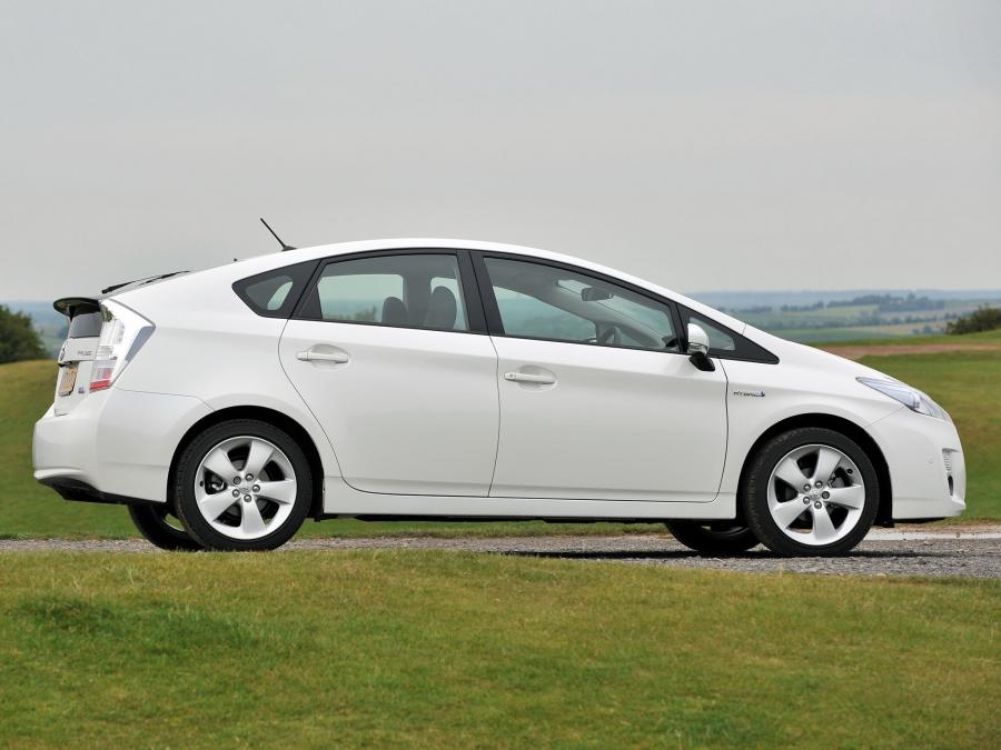  Toyota Prius 2009 года  (UK) (фото 11 из 15)